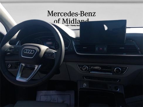 Used 2024 Audi Q5 2.0T Premium w/ Convenience Package image 13