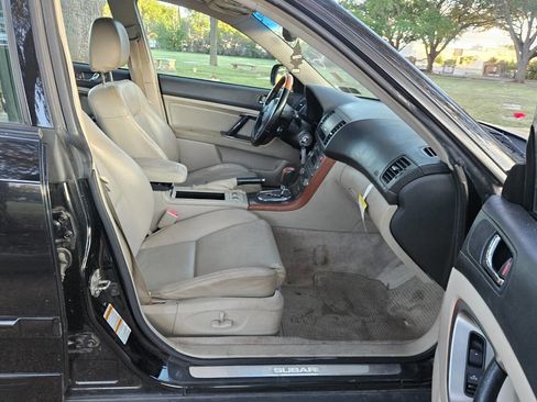 Used 2005 Subaru Outback 3.0R image 25