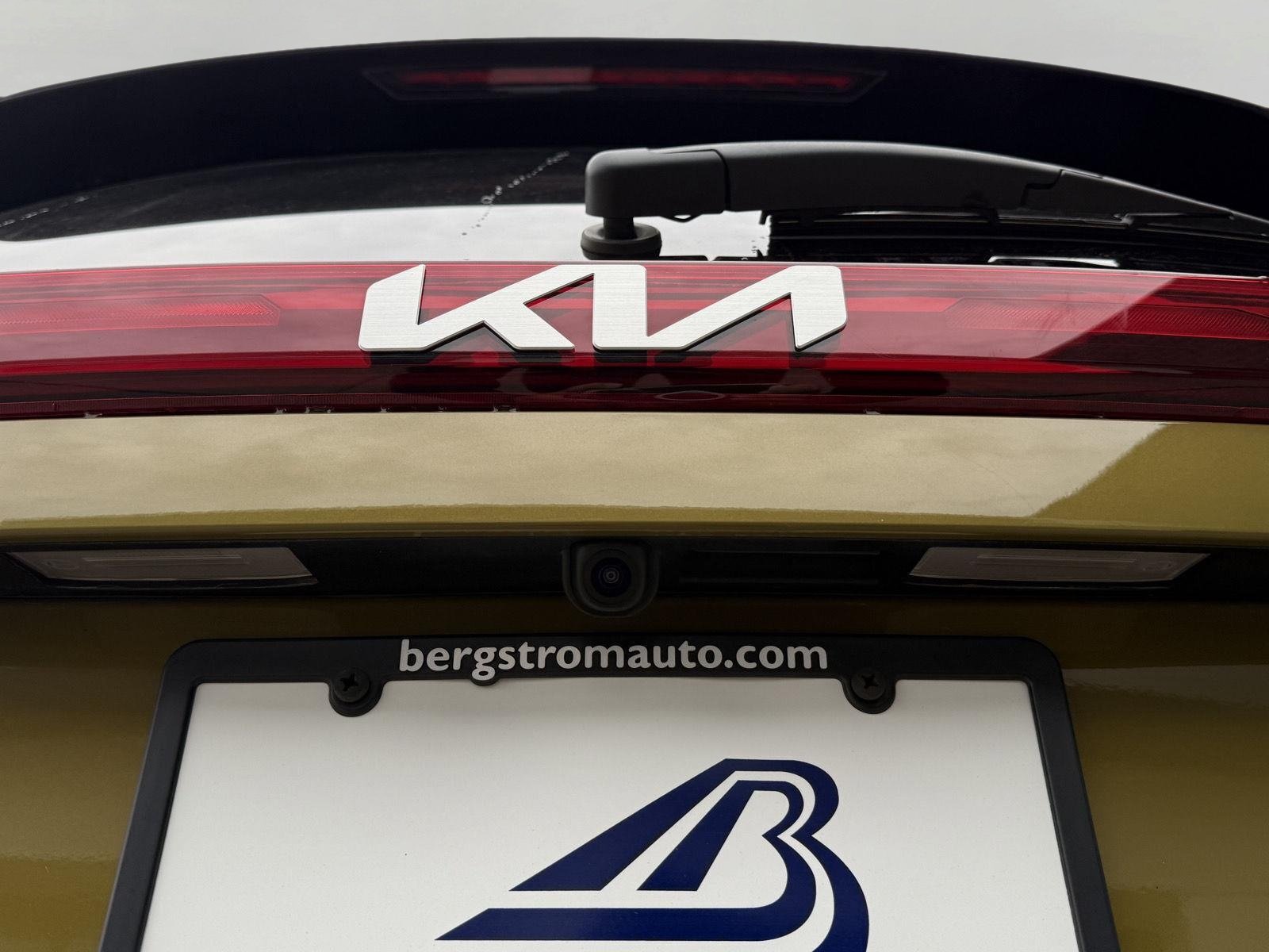 Used 2024 Kia Seltos SX w/ SX Sunroof Package AWD/4WD image 12