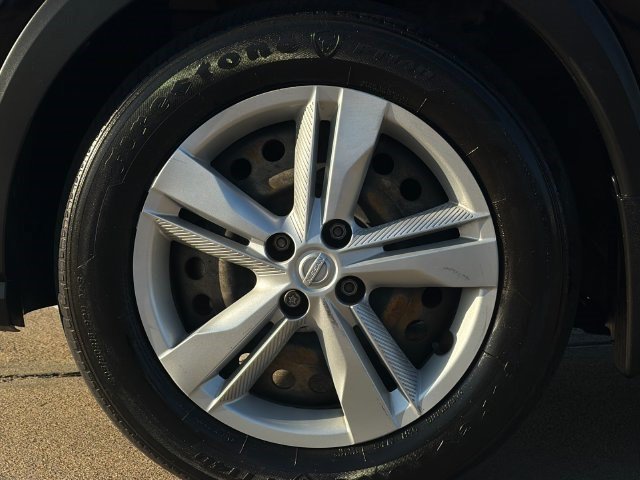 Used 2023 Nissan Kicks S w/ Interior Electronics Package FWD image 31