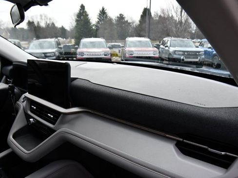 New 2026 Ford Explorer Active w/ Active Comfort Package image 15