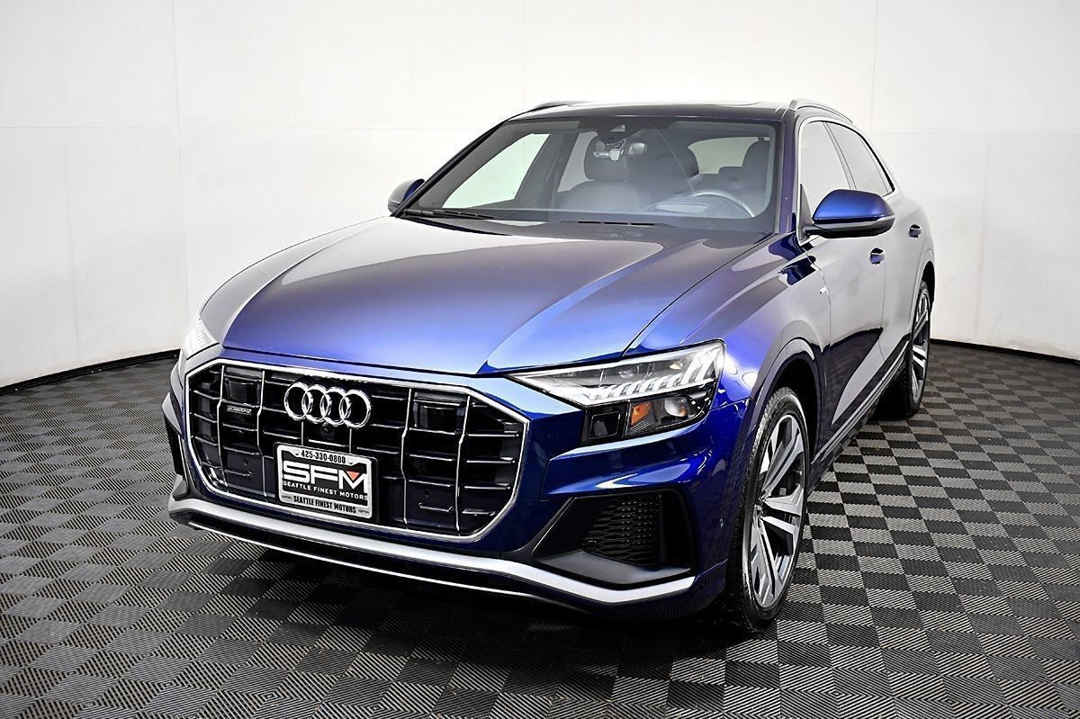 Used 2021 Audi Q8 Prestige AWD/4WD image 2