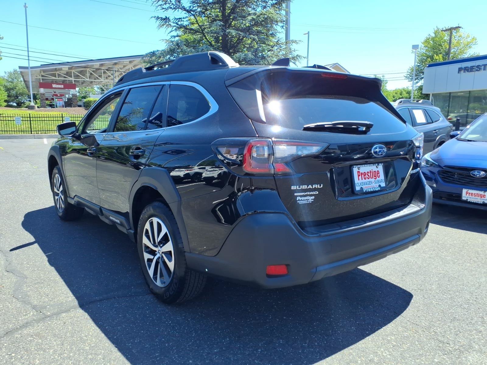 Used 2025 Subaru Outback Premium w/ Popular Package #1A AWD/4WD image 4