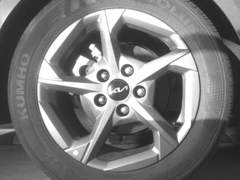 Used 2025 Kia K4 LXS image 15