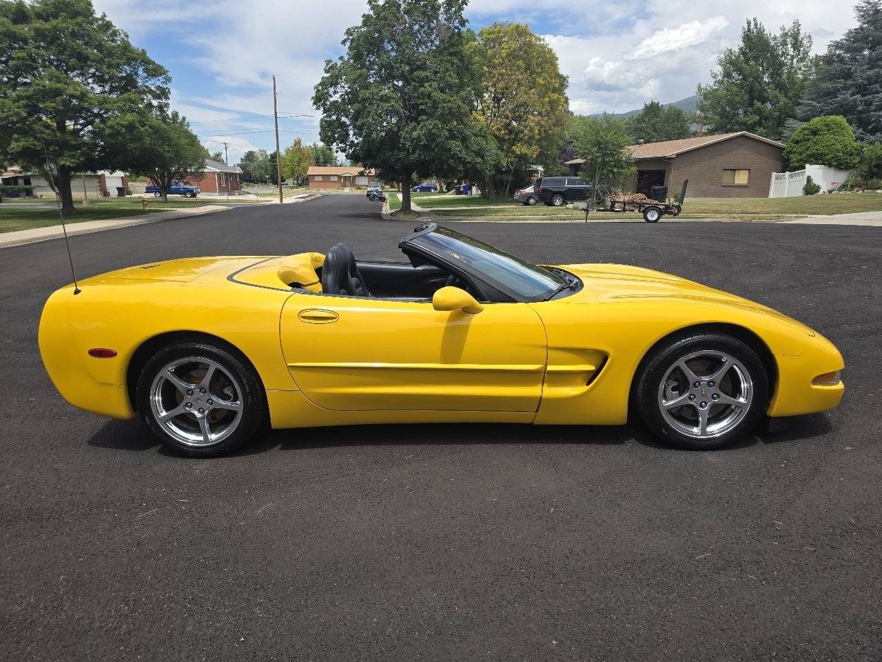 Used 2002 Chevrolet Corvette Convertible w/ Preferred Equipment Group2 RWD image 15