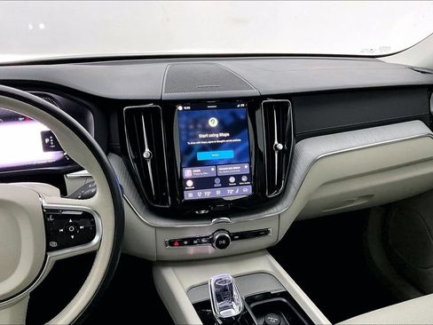 Certified 2024 Volvo XC60 B5 Ultimate w/ Protection Package Premier AWD/4WD image 7