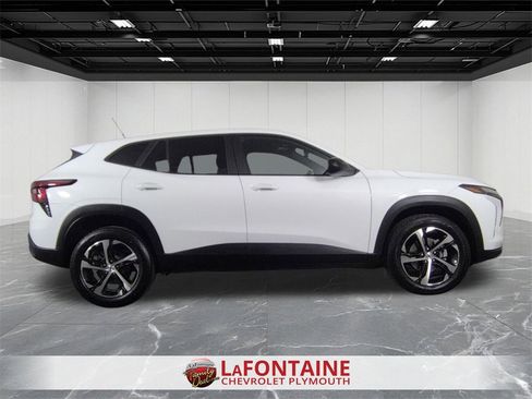 Certified 2024 Chevrolet Trax RS image 9