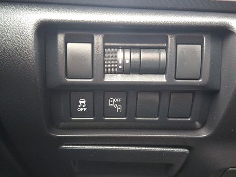 Used 2020 Subaru Impreza 2.0i Sport image 23