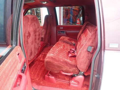 Used 1994 Chevrolet Suburban 2WD image 10