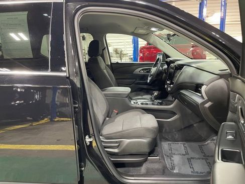 Certified 2021 Chevrolet Traverse LT image 14