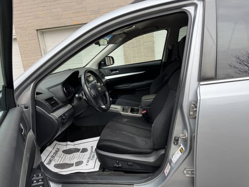 Used 2013 Subaru Outback 2.5i Premium image 9