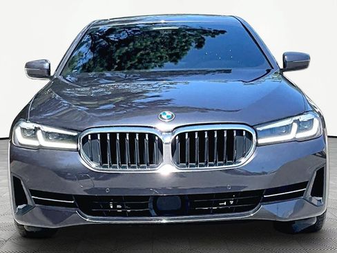 Used 2022 BMW 530i w/ Premium Package RWD image 4