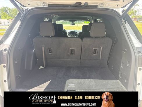 Used 2023 Chevrolet Traverse LT AWD/4WD image 7