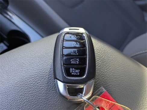 Used 2023 Hyundai Elantra SEL w/ Convenience Package image 28