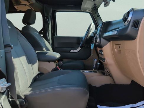 Certified 2016 Jeep Wrangler Sahara w/ Mopar Chrome Edition Group image 29