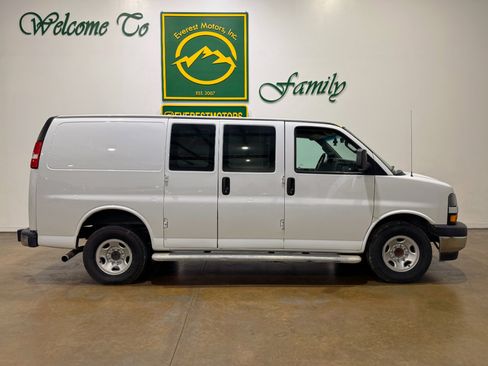 Used 2020 Chevrolet Express 2500 w/ Driver Convenience Package image 2