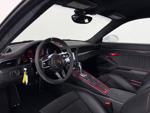 Certified 2016 Porsche 911 GT3 RS RWD image 4