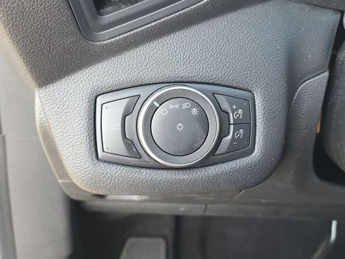 Used 2019 Ford Escape S image 23