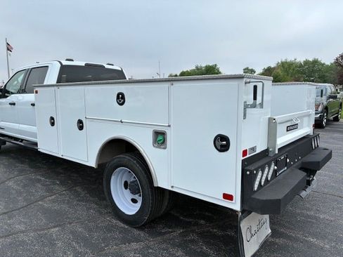 Used 2024 Ford F550 4x4 Crew Cab Super Duty w/ XLT Value Package image 29