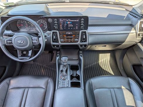 Used 2021 Kia Sorento S image 10