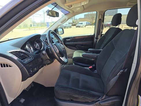 Used 2016 Dodge Grand Caravan SE w/ Quick Order Package 29E SE image 10