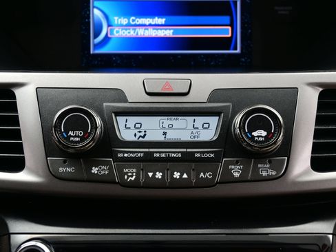 Used 2016 Honda Odyssey SE image 21