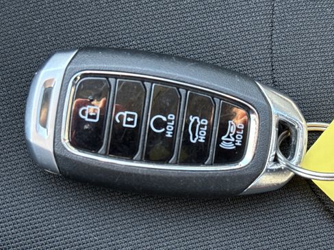 Used 2023 Hyundai Elantra SEL w/ Preferred Accessory Package FWD image 27