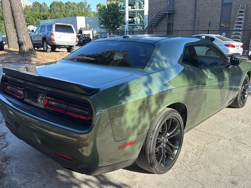 Used 2018 Dodge Challenger SXT w/ Blacktop Package RWD image 5