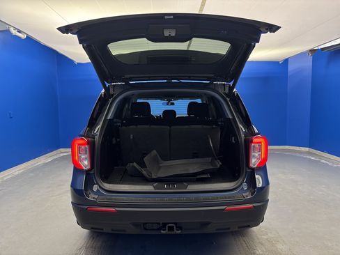 Used 2022 Ford Explorer XLT w/ Class IV Trailer Tow Package image 29