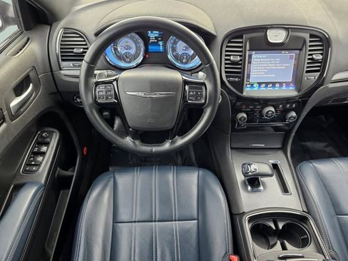 Used 2014 Chrysler 300 S image 33