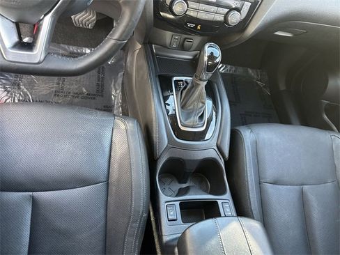 Used 2018 Nissan Rogue Sport SL w/ SL Premium Package image 24