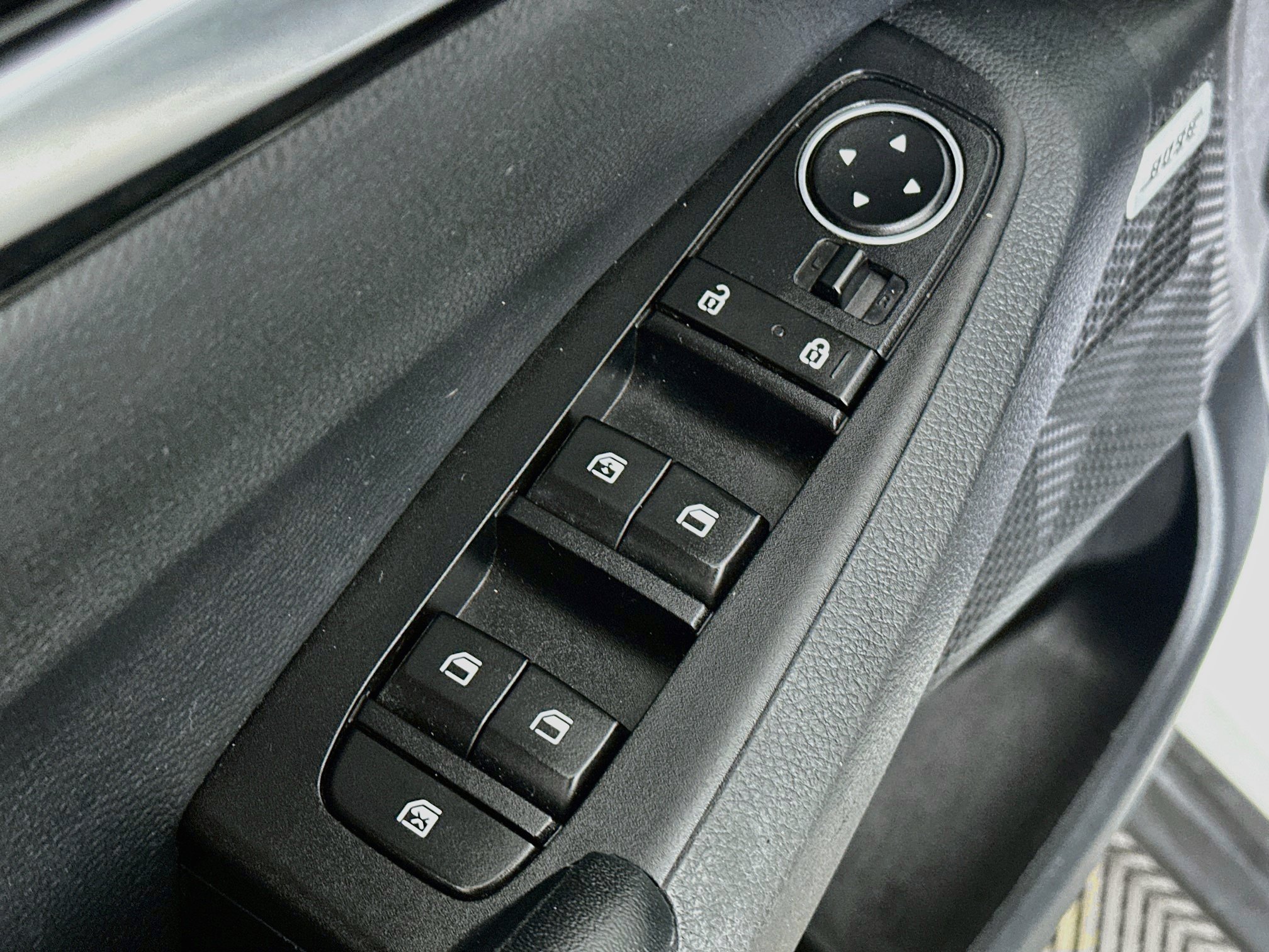 Used 2021 Kia Seltos SX w/ SX Sunroof Package AWD/4WD image 18