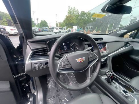 Used 2024 Cadillac XT5 Premium Luxury AWD/4WD image 10