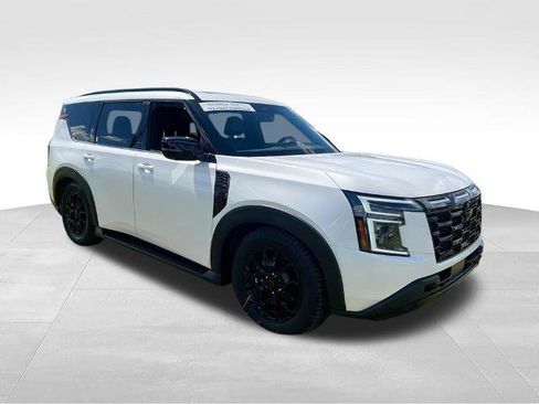 Certified 2025 Nissan Armada PRO-4X AWD/4WD image 2