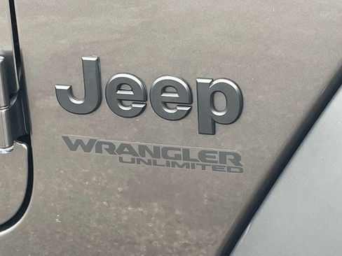 Used 2021 Jeep Wrangler Unlimited Sport image 10