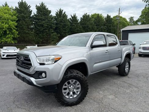 Used 2019 Toyota Tacoma SR5 RWD image 1