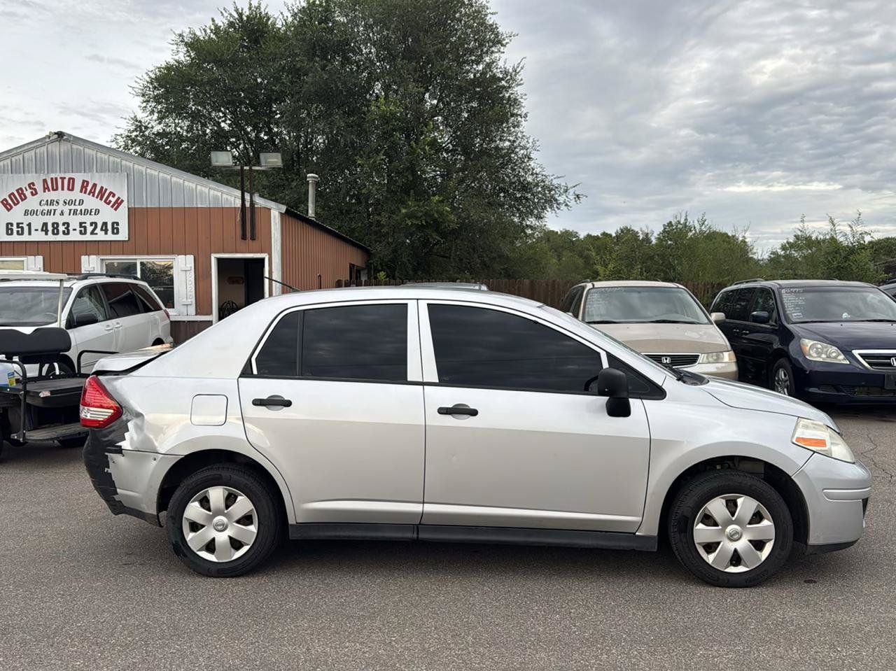 Used 2009 Nissan Versa Sedan FWD image 4
