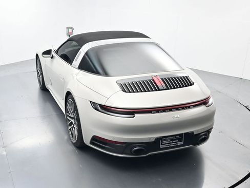 Certified 2021 Porsche 911 Targa 4S image 34