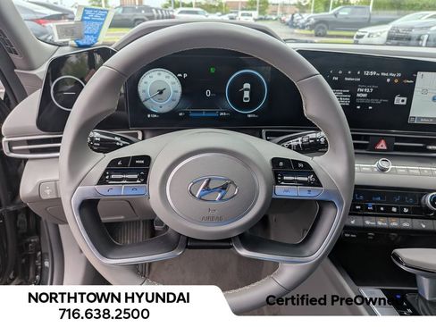 Certified 2023 Hyundai Elantra SEL w/ Convenience Package FWD image 8