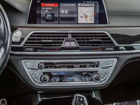 Used 2019 BMW 740i w/ M Sport Package RWD image 30