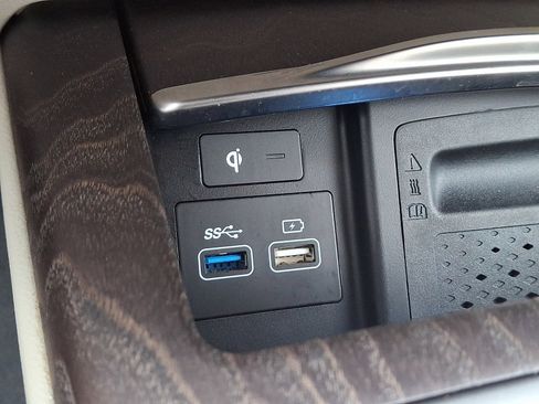 Used 2022 Genesis G80 2.5T w/ Prestige Package image 25