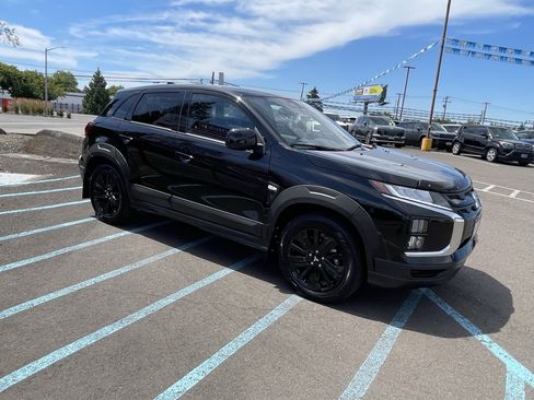 Used 2025 Mitsubishi Outlander Sport AWD image 7