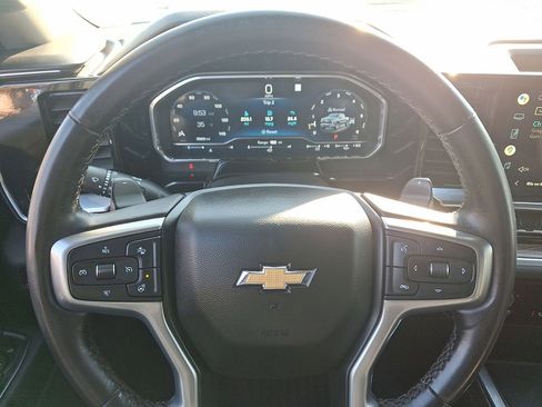 Certified 2022 Chevrolet Silverado 1500 LT w/ Z71 Off-Road Package image 16