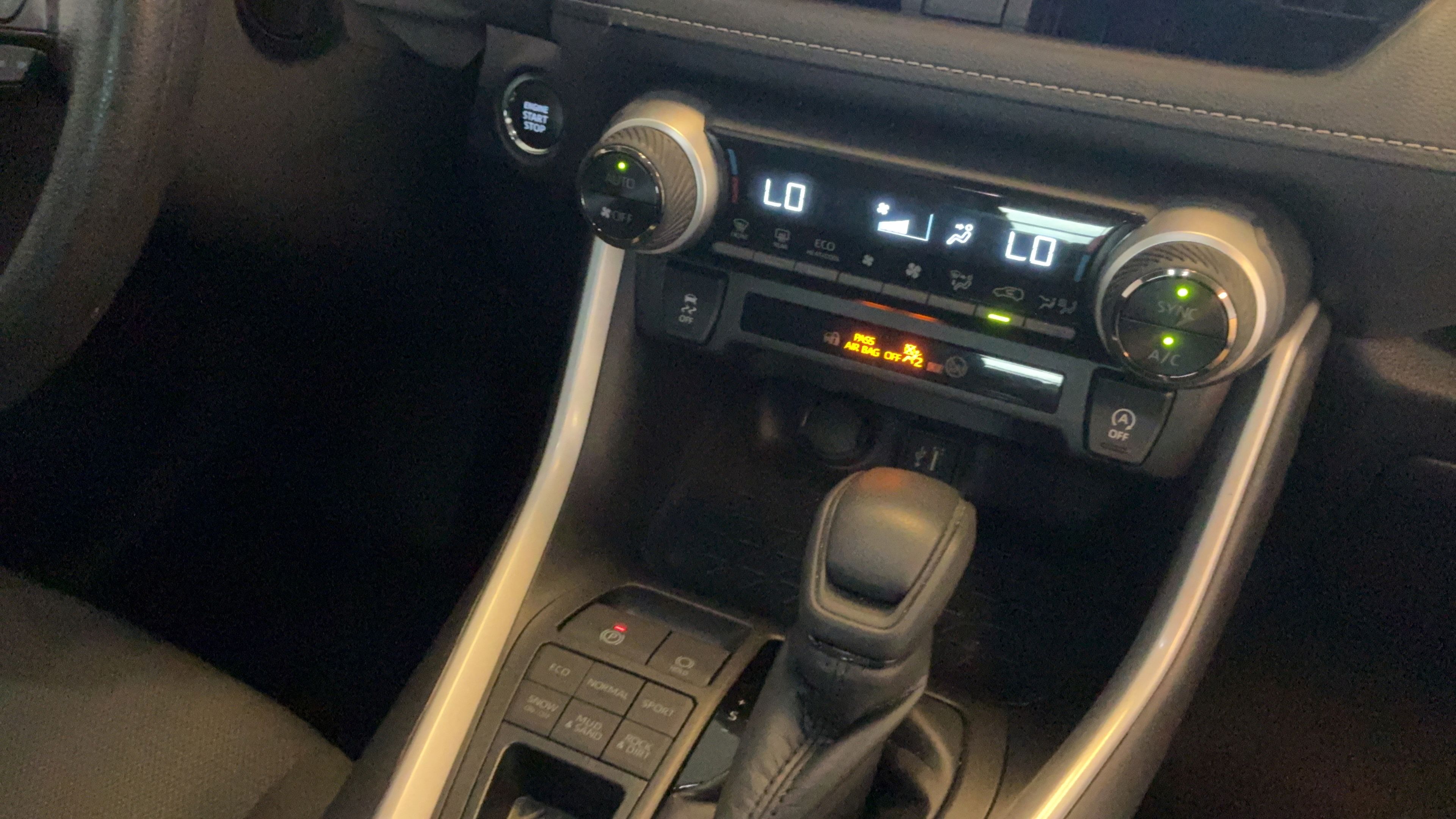 Certified 2025 Toyota RAV4 XLE AWD/4WD image 43