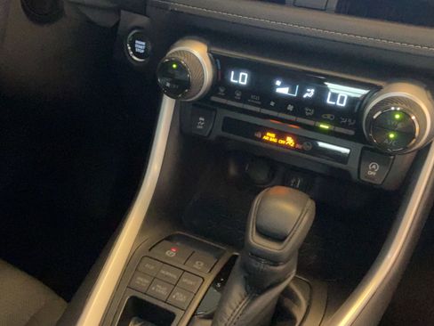 Certified 2025 Toyota RAV4 XLE AWD/4WD image 43