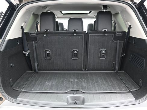 Used 2024 Nissan Pathfinder Platinum w/ Cargo Package AWD/4WD image 26