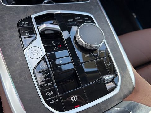 Certified 2026 BMW X7 xDrive40i w/ Premium Package image 40