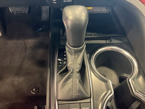 Used 2019 Toyota Camry XSE image 19