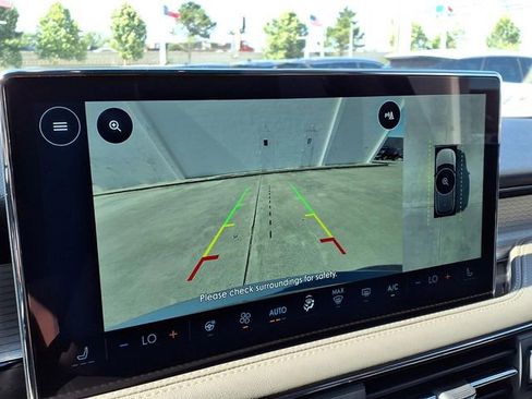 Used 2025 Lincoln Corsair FWD w/ Equipment Group 101A image 11