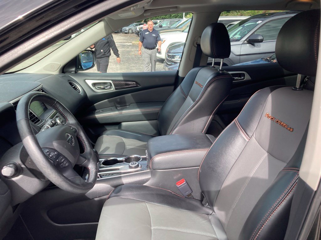 Used 2020 Nissan Pathfinder SL AWD/4WD image 10